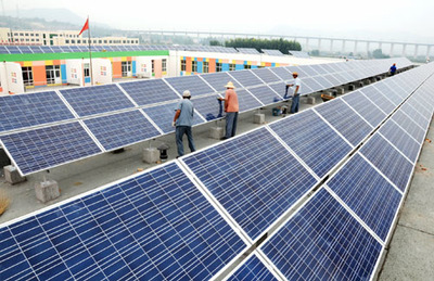 绿色能源进校园 沂源县首个校园楼顶风光互补发电项目即将投用