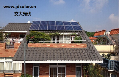 一套家用太阳能发电系统 投入成本与财经回报解析